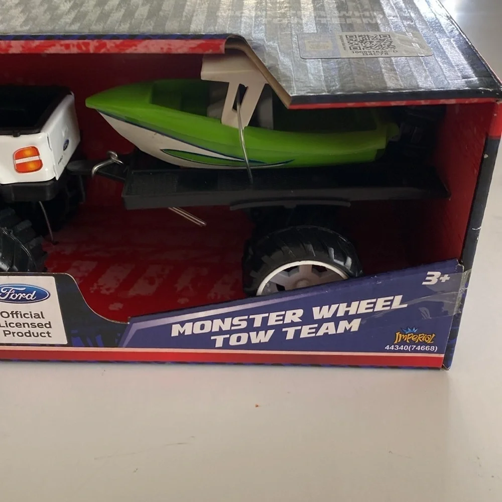 Buddy L Ford Monster Wheel Tow Team - White and Green NWOT